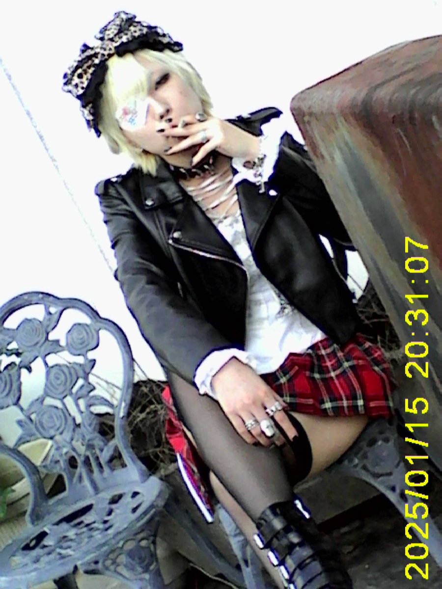 あまりにもミレニアムすぎるお写真なので刮目 あの頃のKERA!すぎる

photo <a href="/Po1vodeestrella/">いとう</a>