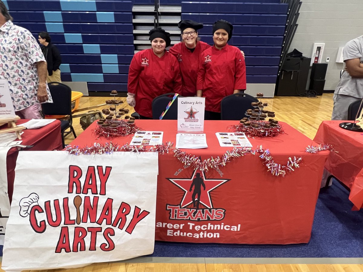 CTECCISD's tweet image. Great CCISD Pathways Expo highlighting our CTE programs &amp;amp; providing information to future students!