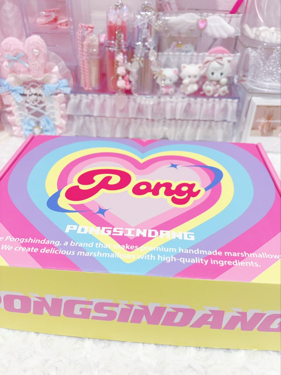 marchen_tai's tweet photo. 待ちに待ったポンシンダンマシュマロが届いたー！
日本に上陸する前から食べたくてたまらなかったの。
早速レインボーマシュマロいただいたけどじゅわもちで最高に美味しかった🤤
ランダムボックスにしたら気になってたチョコチップ入ってなかったから、販売再開したらまた注文します！
 #pongsindang https://t.co/OOiq7w0KqP