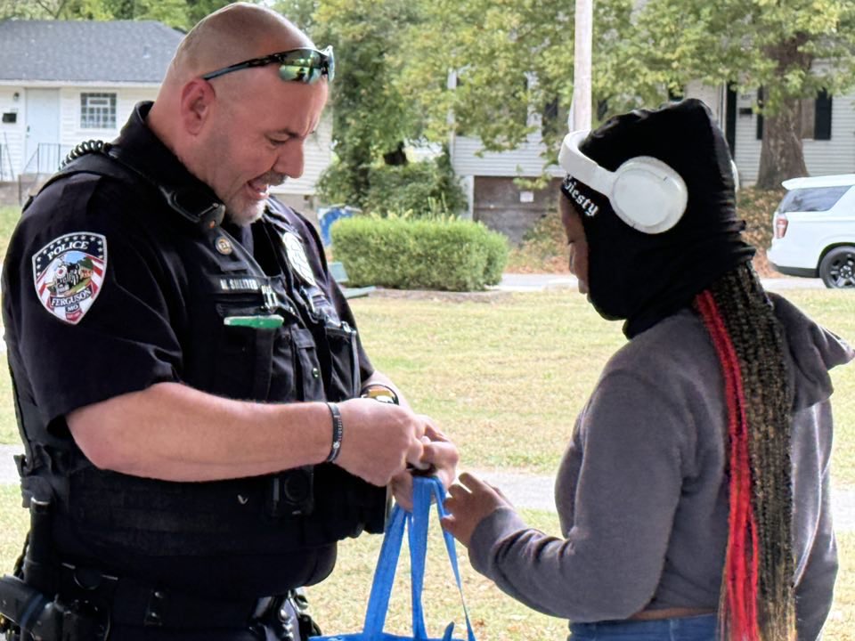 Last night, Ferguson showed OUT!  We doubled neighborhood participation from last year’s #NationalNightOut , proof that when community and police link up, powerful things happen.Thank you, Ferguson. This is what progress looks like. 👏 #FergusonStrong #CommunityFirst