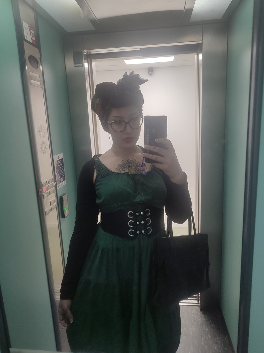 DesseAlgerienne's tweet photo. Un p'tit virement de 50€ pour mon PayPal ? 🤷🥺 https://t.co/mA8IymcgGq