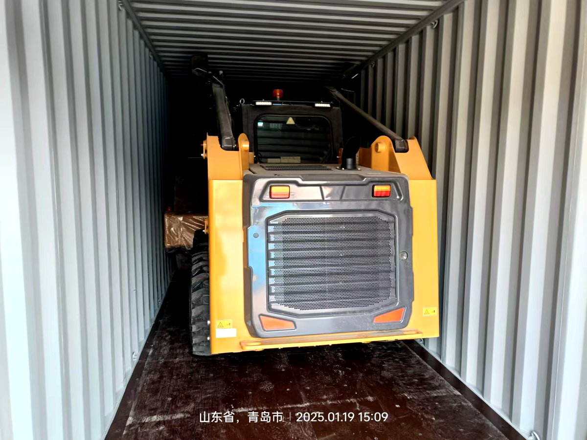 daphne_han234's tweet photo. This is Daphne Han from Liebty Machinery Technology (Hangzhou) Co., Ltd. 🥰 
China Famous Brand XCMG skid steer loader XC760K  exports from China to Guatemala.
#loader #machinery https://t.co/XBcNnrUrxj