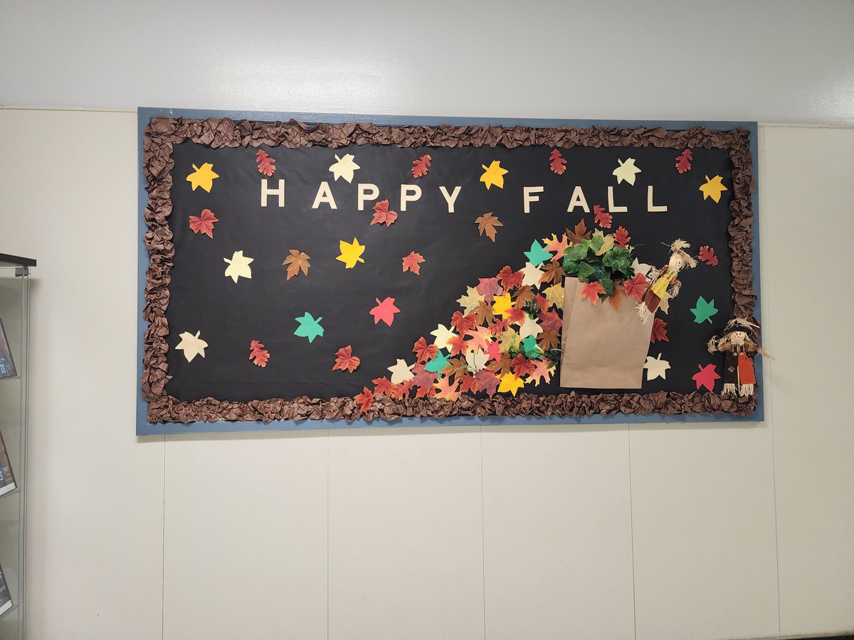 I absolutely LOVE our <a href="/BurnetElem1926/">Burnet Elementary HISD</a> fall bulletin boards! ❤️ 🍂 🍁 🎃 

<a href="/lunaleads/">R. Luna</a> <a href="/MrsGarro/">mrs__garro</a>