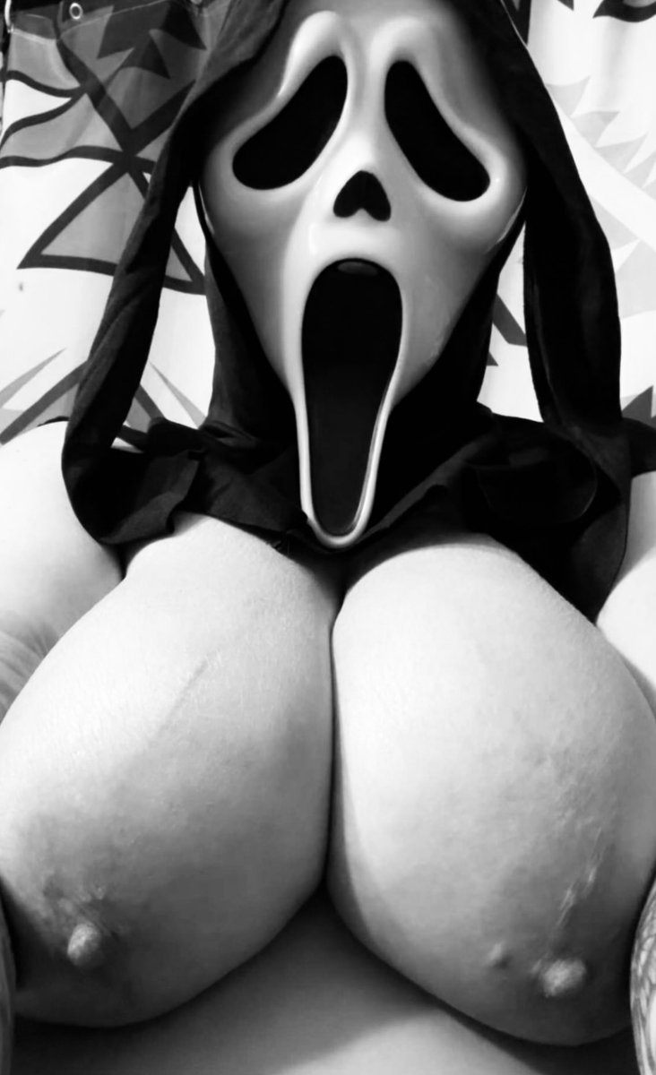 Had a little fun tonight lol 😝 I love spooky season