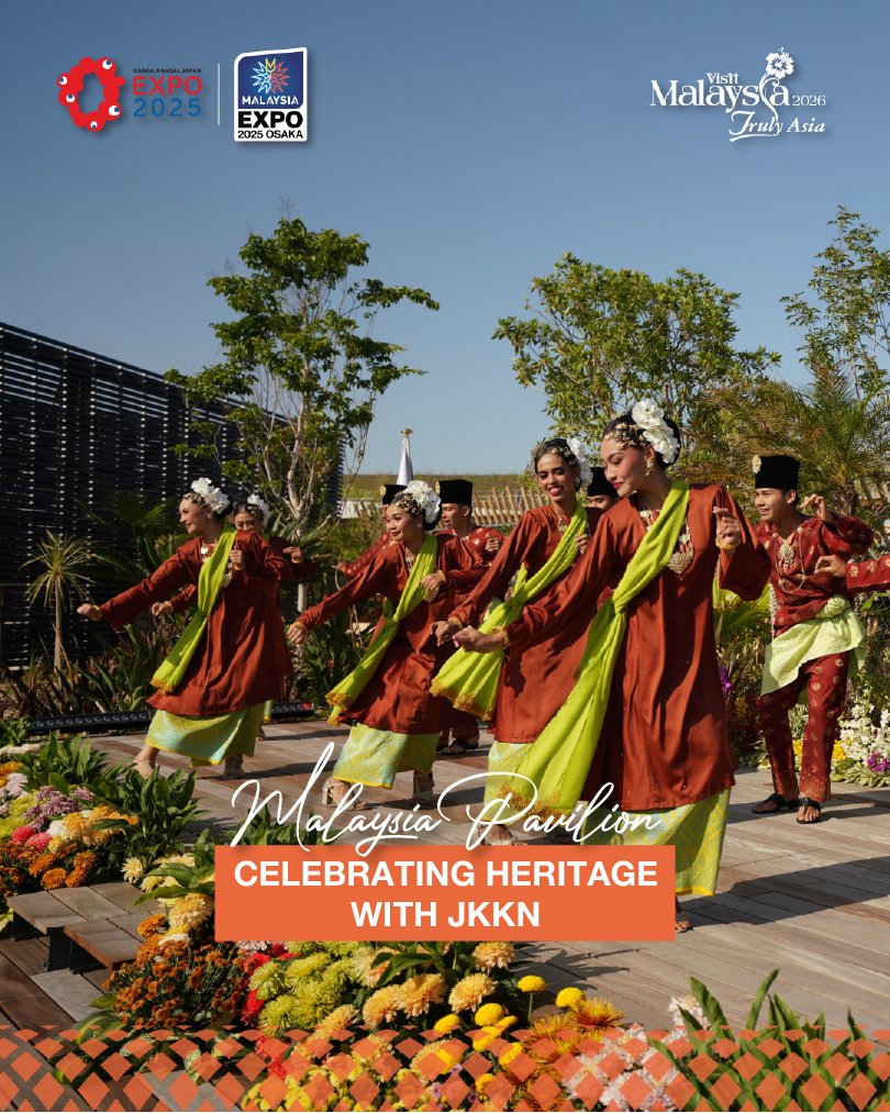 expo2025_my's tweet photo. ✨ Counting down to our #ClosingCeremony, we look back at the #JKKN dance performances at #MalaysiaPavilion.

With elegance, the dancers brought Malaysia’s heritage to life, uniting tradition &amp; innovation on the world stage.

#ThrowbackThursday #Expo2025Osaka #WeavingAFuture https://t.co/jjrxXsE3su