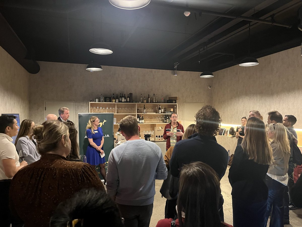 Vicky Lay tweet media