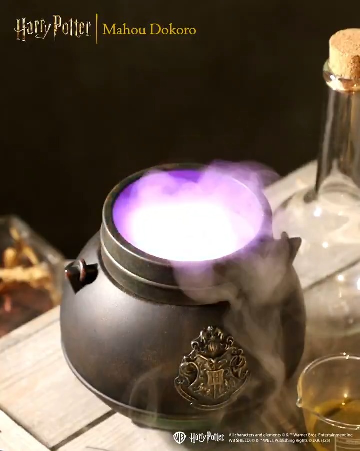 🪄#マホウドコロ 本日発売🎉 蒸気と光で魔法薬を作っている気分を