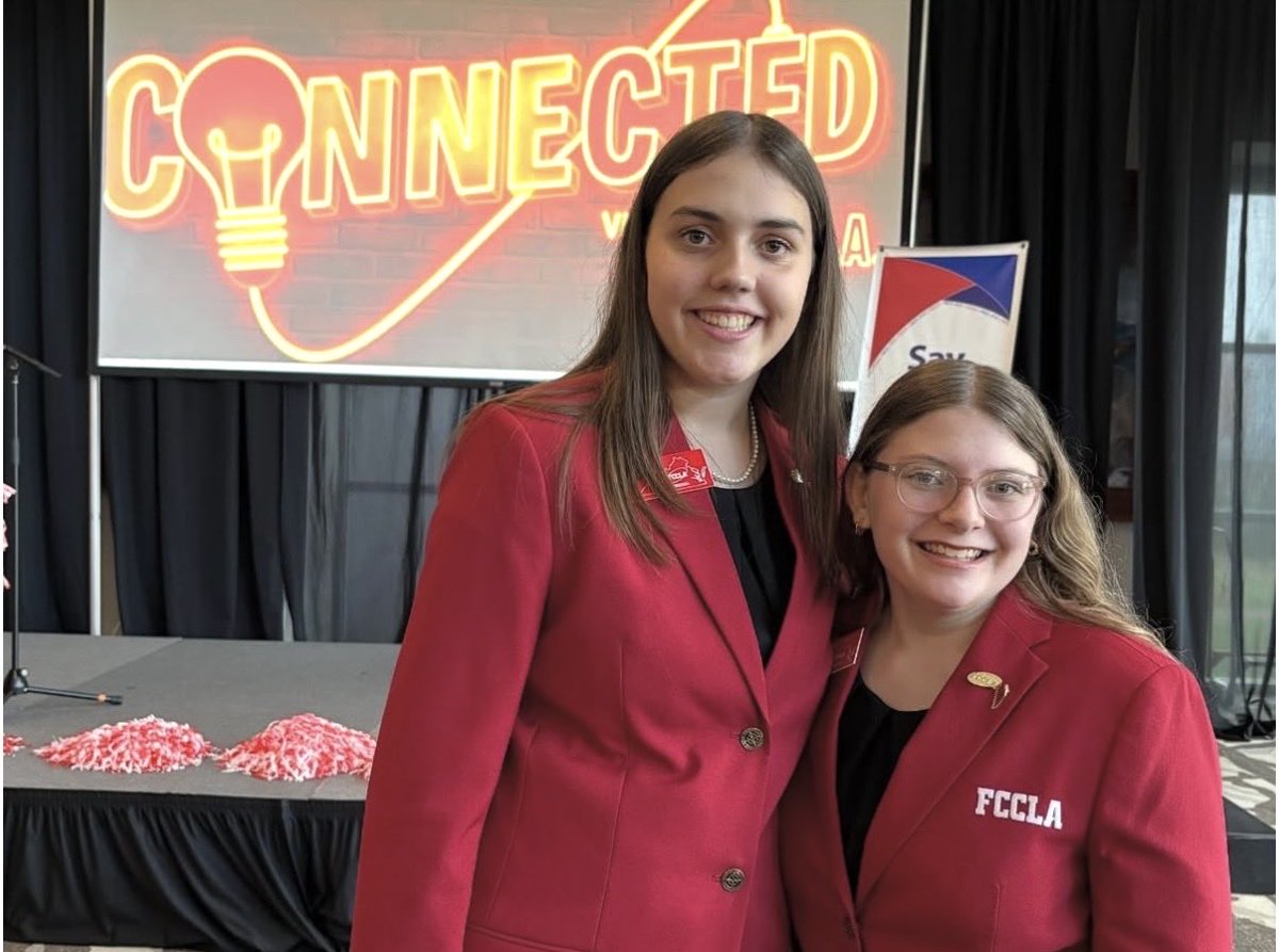 virginiafccla's tweet photo. Thank you very much to all the members of our #FCCLAfamily who attended the #SayYesToFCS College Day at Liberty University yesterday. The #VAFCCLA state officers who were there were so excited to have a chance to get #conneCTEd with you! #FamilyAndConsumerSciences #FCCLA #CTSO https://t.co/Tq25WzjZlr