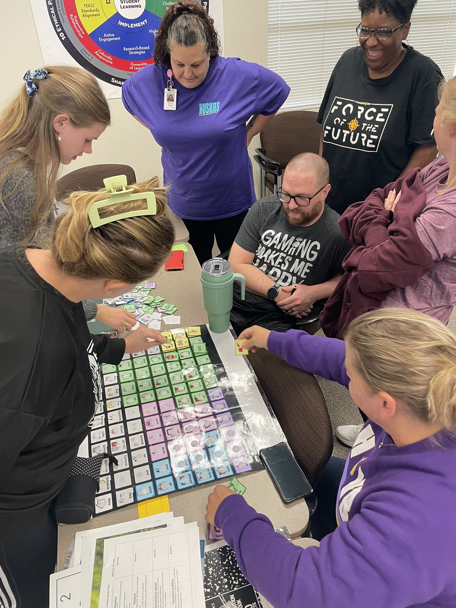 Lisa Robertson tweet media