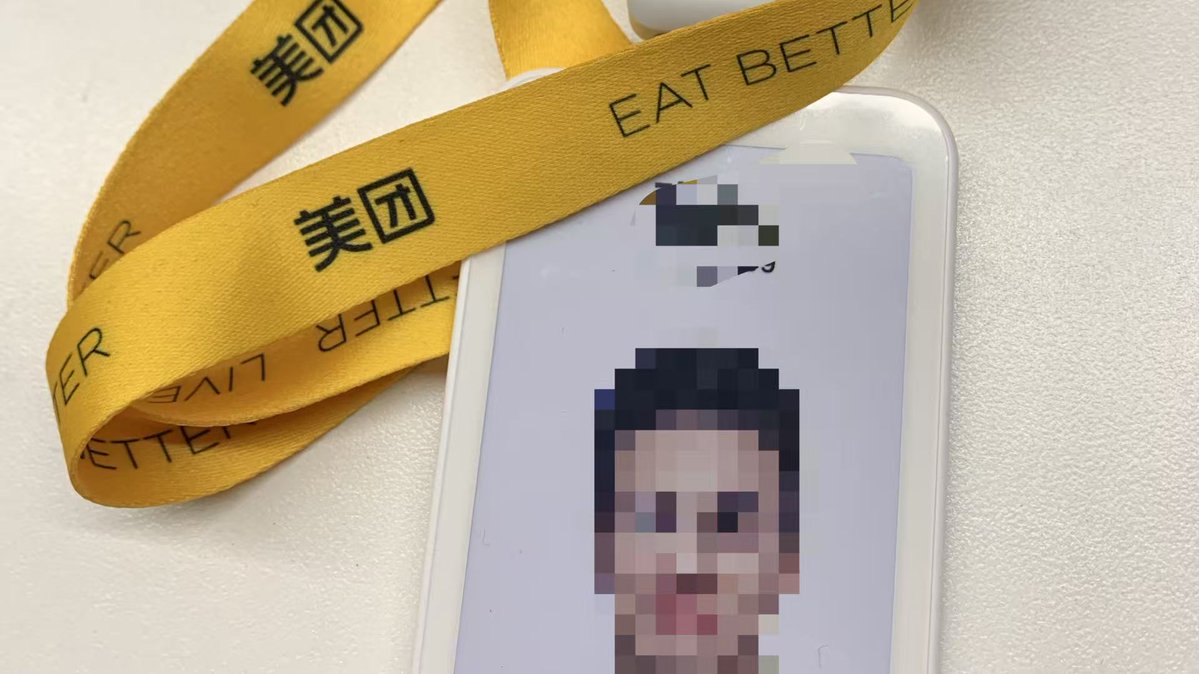 caiwithai's tweet image. 靠投资不上班1230天了,这得感激毕业时候受的苦。
高中时,我成绩还不错,卷上了专业排名TOP2的中文系。
直到毕业,才发现薪资被其他专业吊打。
在焦虑中我悟了:低杠杆=低收益。
在爱丁堡大学读研时,为了转码,我吃了不少苦。
幸好,我切换到了技术杠杆:年薪46万入职了大厂。…