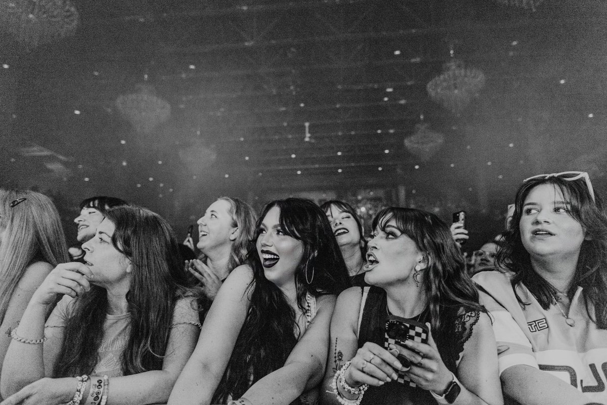 bellesthetics's tweet photo. the fact that i’m grinning at djo so hard in every single picture and didn’t even realize a photographer was snapping pics of me 🥹 @djotime let’s do it again

📸: simplythetinydragon (IG) https://t.co/NfjF75AzYc