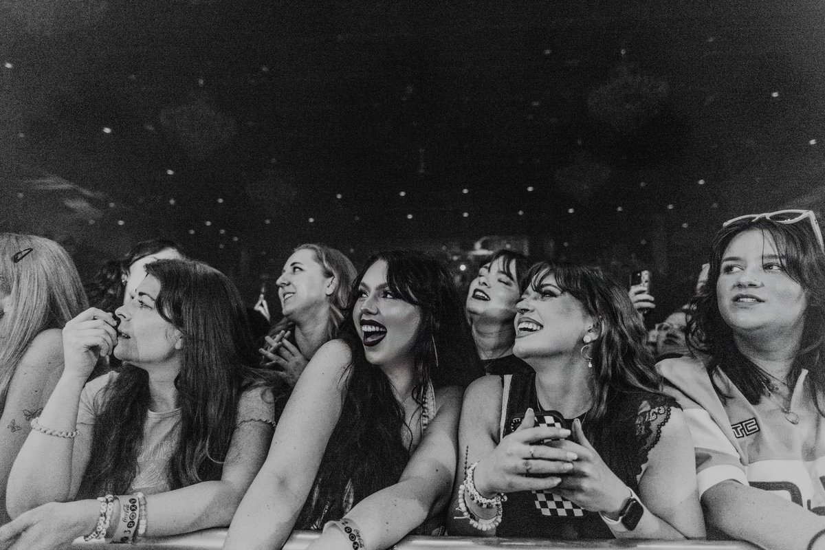 bellesthetics's tweet photo. the fact that i’m grinning at djo so hard in every single picture and didn’t even realize a photographer was snapping pics of me 🥹 @djotime let’s do it again

📸: simplythetinydragon (IG) https://t.co/NfjF75AzYc