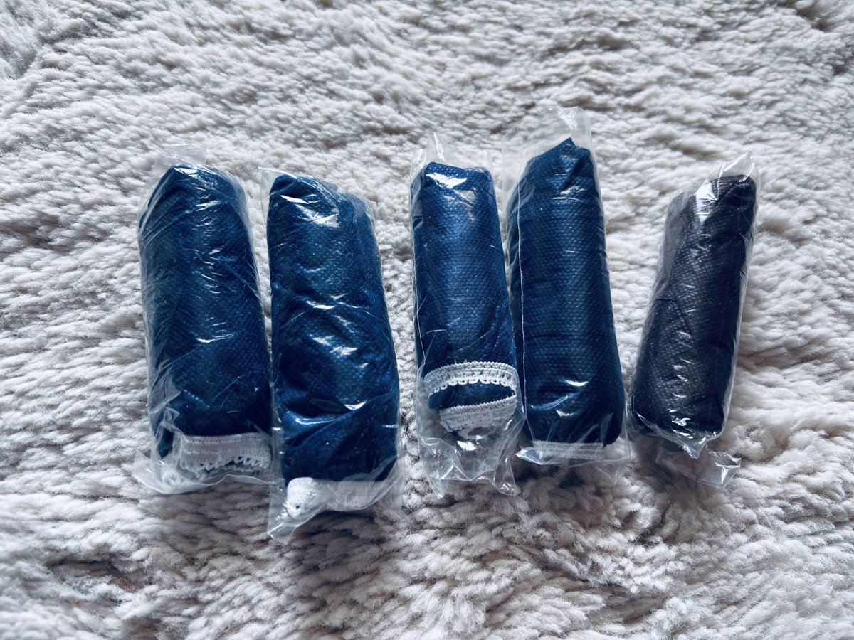 knnkanda's tweet image. 海外 #身の回り品7Kg 制限 チャレンジ
一番かさばるのが下着。
洗濯回数も増える。
そこでパンツは、#紙パンツ!
履き終えたら捨てるので、これで洗濯不要!
マッサージ用パンツが業務用で安くあります。コンパクトな収納なので男子の下着としては旅行では大活躍!
50枚なら1枚当たり28 円