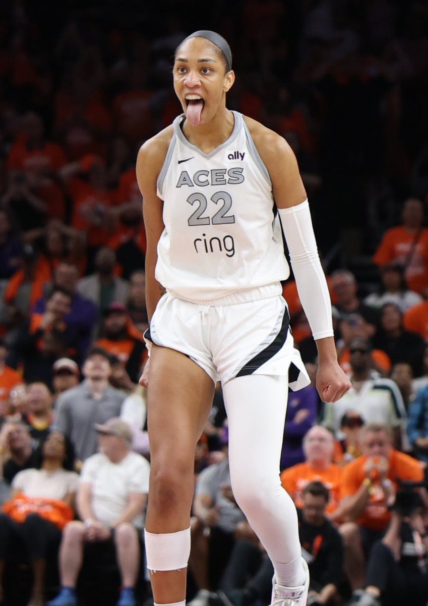 TheHoopCentral's tweet photo. This photo of A'ja Wilson. ๐ฅถ
(via @WNBA) https://t.co/Nh7l13i2Ev
