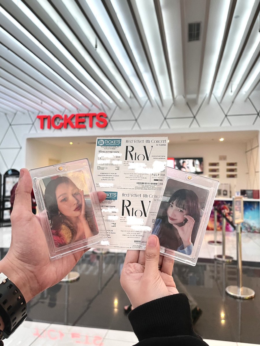 automatic +1 sa events, concerts, and merchs, and tix camping! living the best life especially since we have the same ult group + bias 🥹