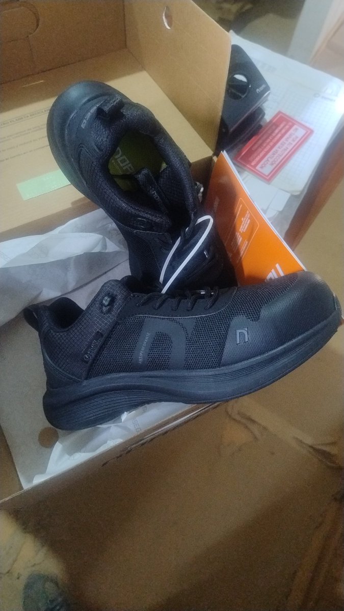constructortips's tweet image. ✅ Zapatillas de seguridad nuevas
Es necesario cambiar a menudo el calzado en obra
Cuesta sentirse cómodo cuando pasas 8 horas o más con ellas
🧠 Con la IA no me pasa lo mismo, cada vez más cómodo
Pero muchos aún no lo prueban en su día a día
🎁 Obten un regalo de IA 👇