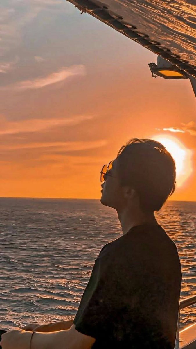 jm7Jimin's tweet photo. 🌞 https://t.co/klHm4T0FHv