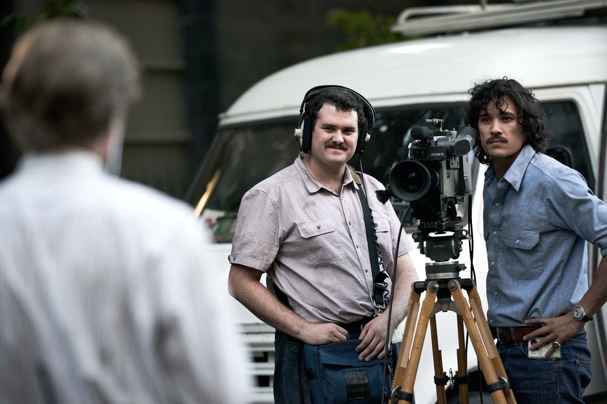 newsatsix1986's tweet photo. #RossMcGrath does know when seriousness is called for too.

Despite being afraid, he bravely stayed on the scene of the Russell Street bombing, capturing the sounds of the scene around him, and was the vital communication link for the office.

#JacksonTozer #TheNewsreader https://t.co/Apj4ynD7ZT