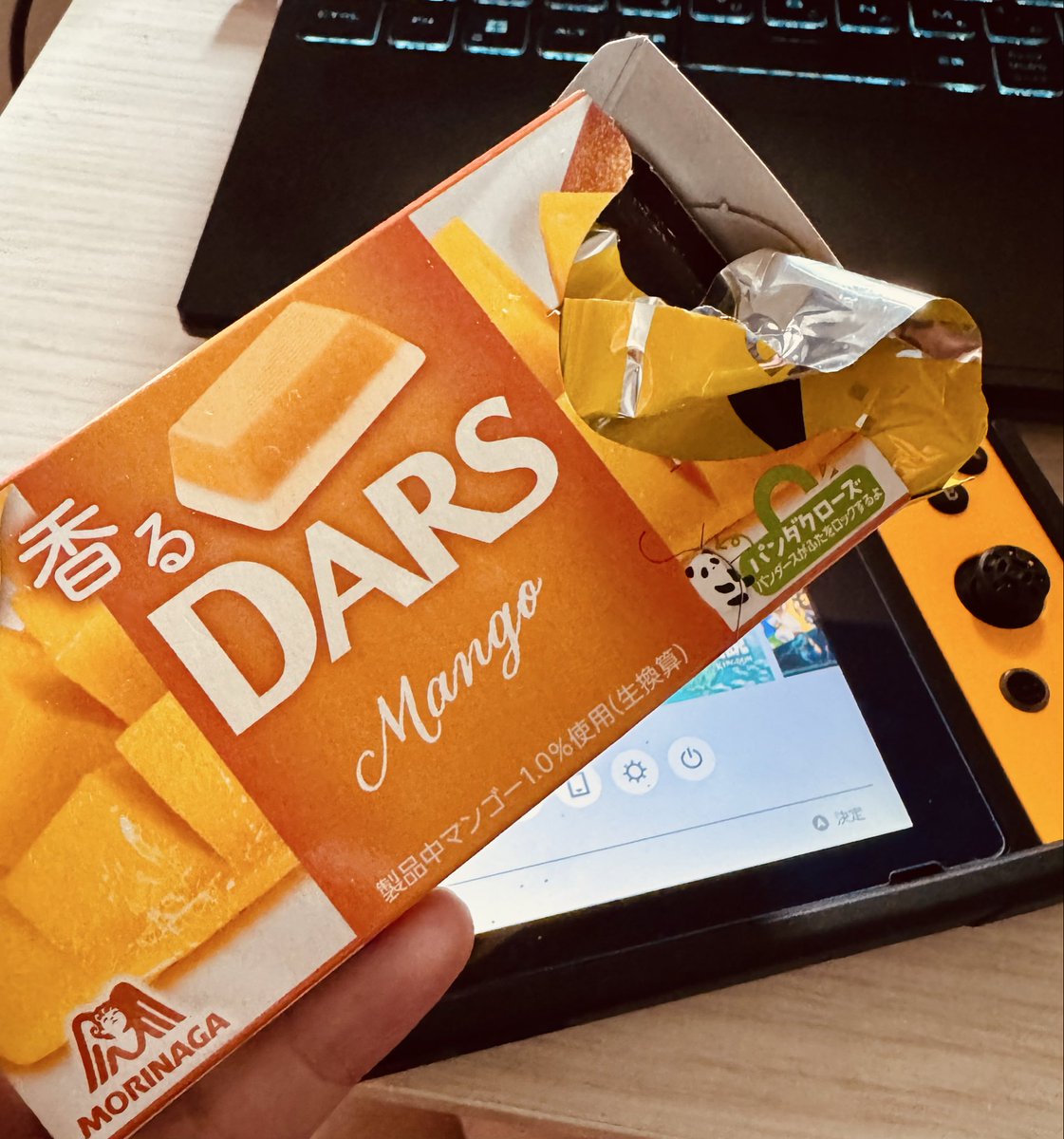 Didn’t expect mango + chocolate to work… but wow, it slaps 🍫🥭😋