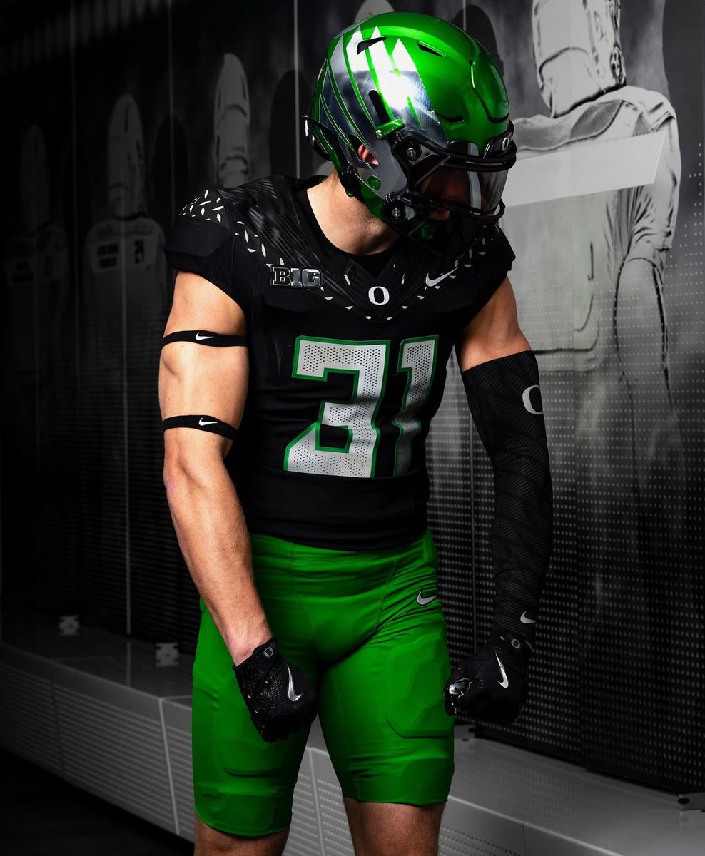 Oregon Uniforms tweet media