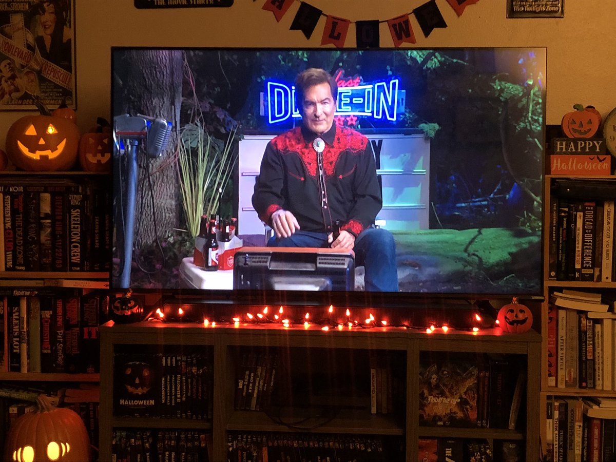 AdamintFresh's tweet photo. Are y’all still awake and stayed up for the entirety of the “Nightmare” double feature on tonight’s The Last Drive-In w/ @therealjoebob @kinky_horror?! Have a great night y’all and sweet dreams! “The Drive-in will Never Die!” ✌🏾#TheLastDriveIn #MutantFam #AMCFearFest #FearFest https://t.co/LI8jq1FrrR