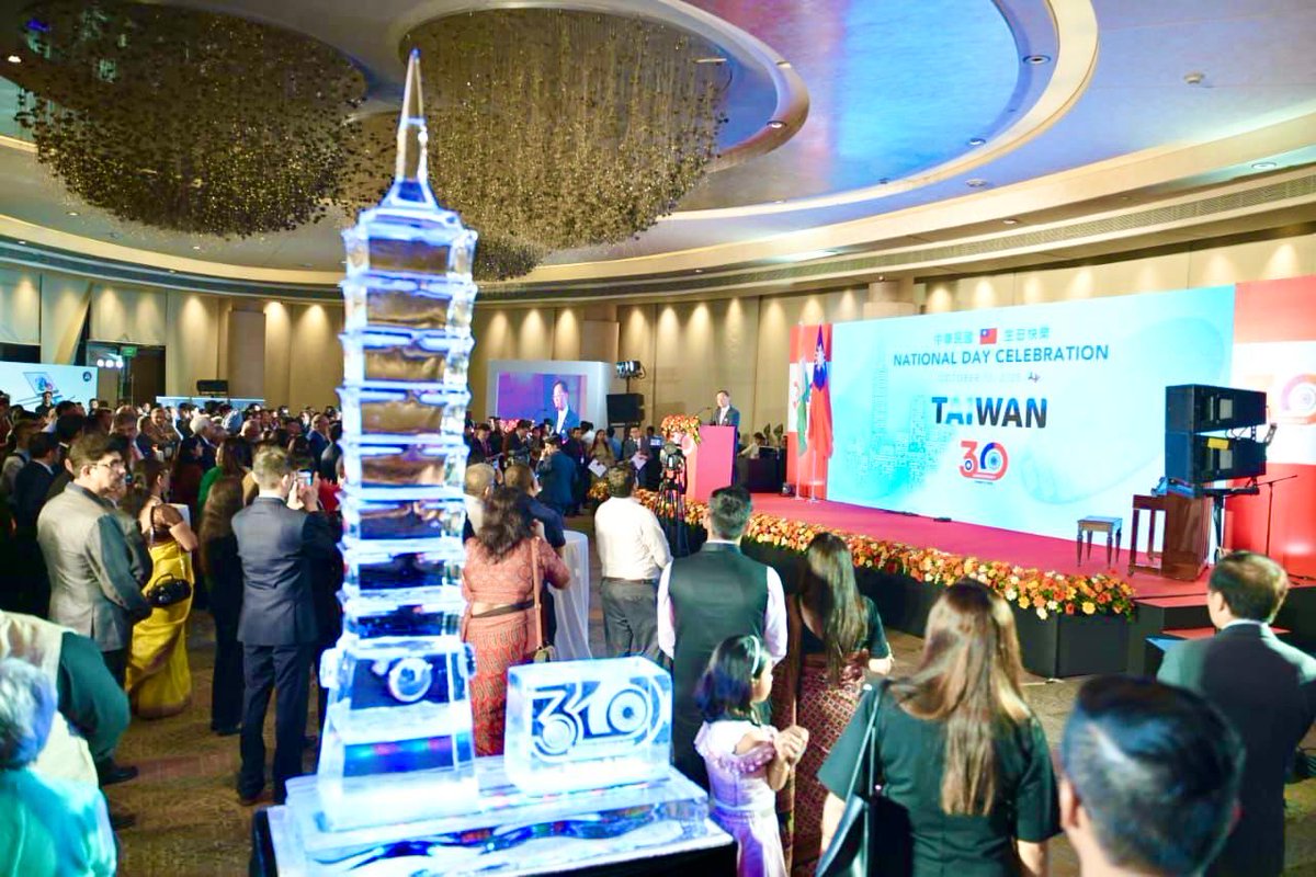 TWIndia2's tweet image. Celebrating the 114th National Day of the Republic of China (Taiwan) and 30 Years of Taiwan–India Friendship 🇹🇼🇮🇳
On 8th October, we were honored to celebrate Taiwan’s 114th National Day and the 30th anniversary of the Taipei Economic and Cultural Center (TECC) in India and the…