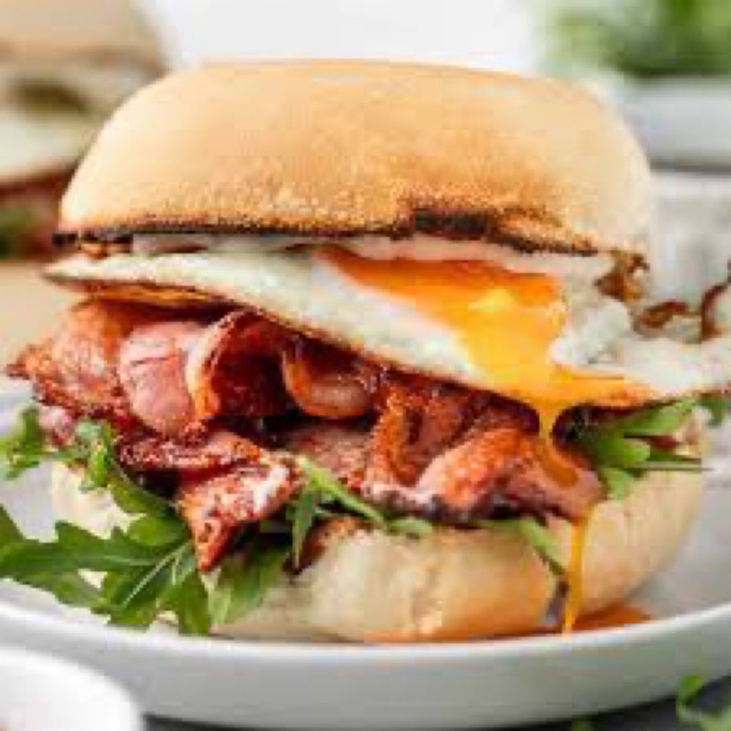 nogulagsagain's tweet image. The 🇦🇺 E Safety commissioner is now saying pictures of bacon and egg rolls should not be posted as they could cause distress to Muslims

Press ❤️ if you love bacon and egg rolls
