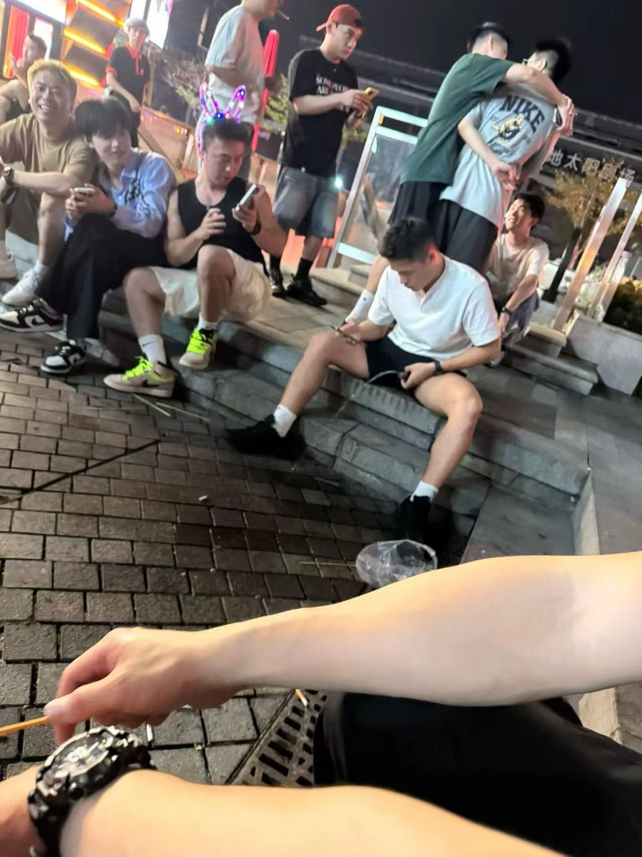 澎拜志爹 tweet media