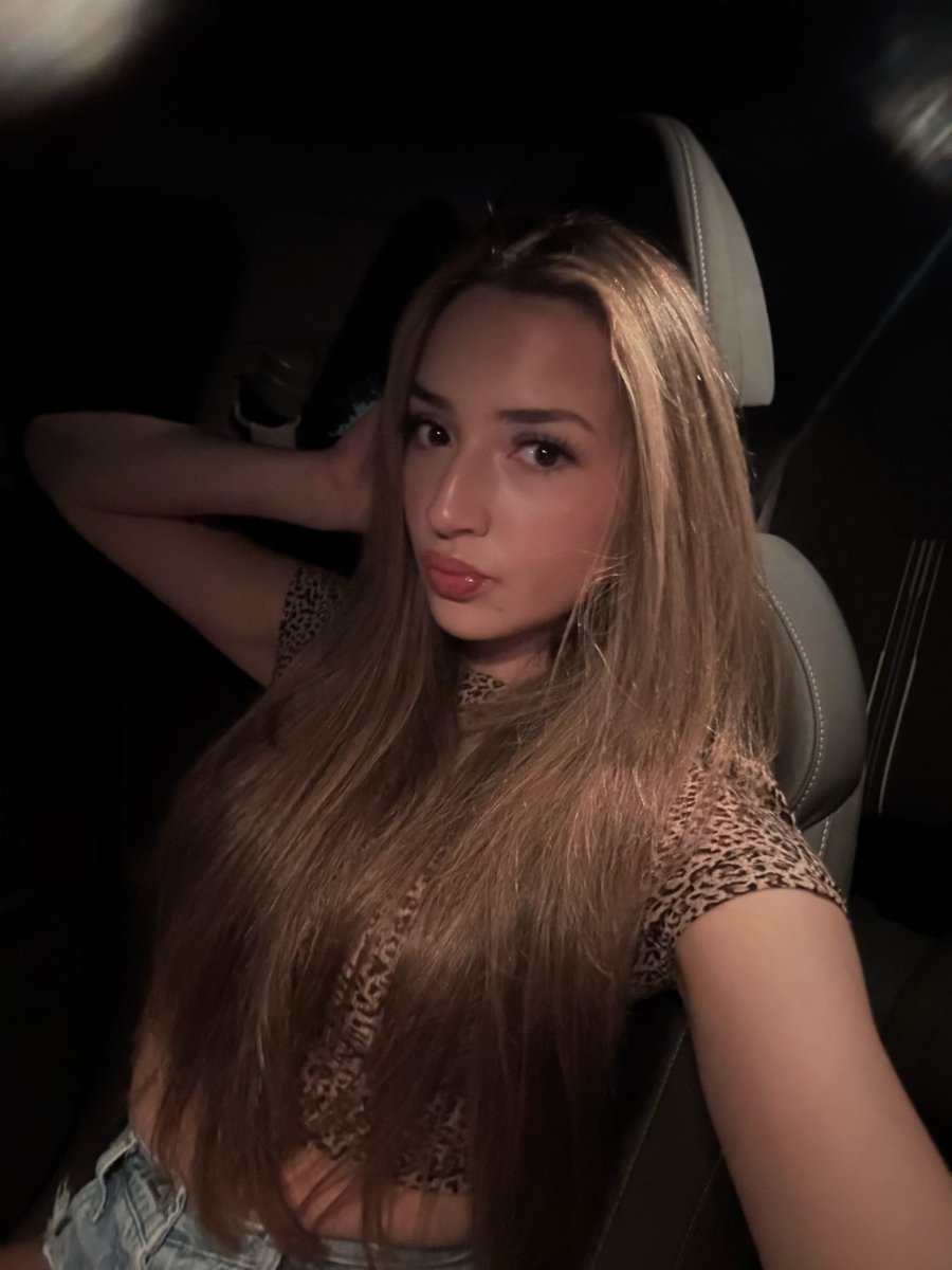 👩‍❤️‍💋‍👩