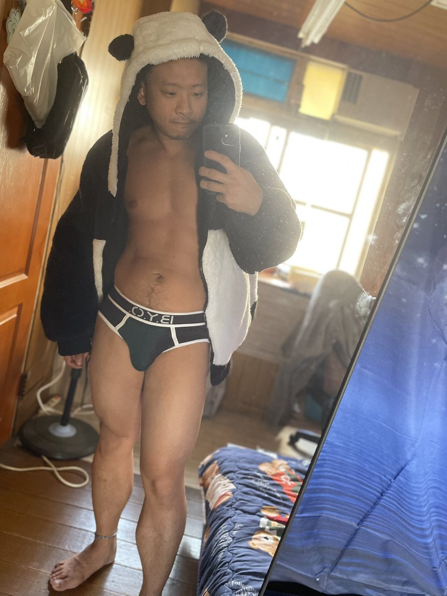 ❤️❤️❤️
熊貓跟內褲好配搭