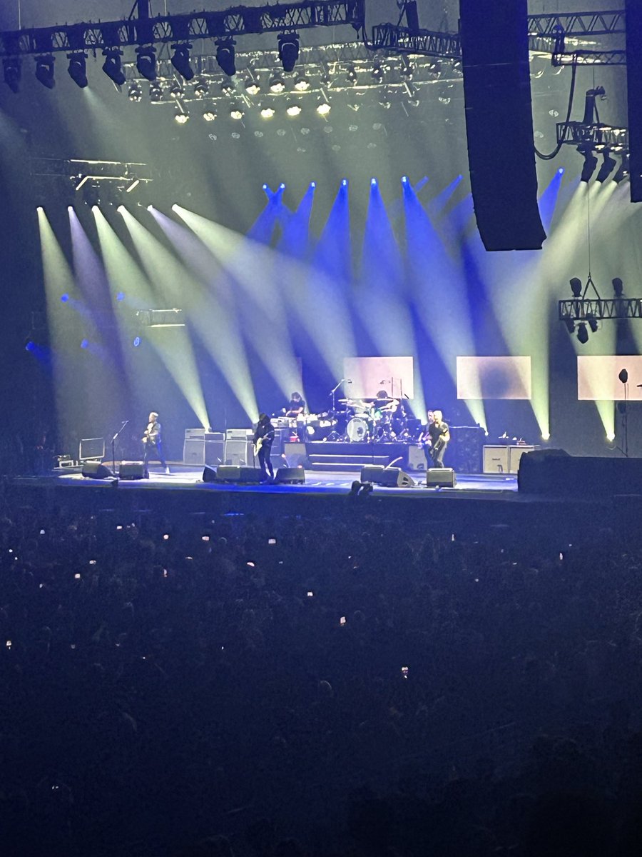 yuckey5150's tweet photo. FOO FIGHTERS 
日本公演　2025年10月8日
最っ高でした🩷
#FooFightets https://t.co/1PQpB1k42n