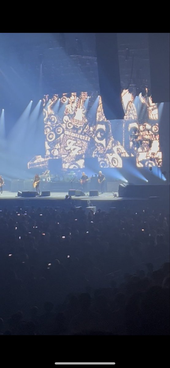 yuckey5150's tweet photo. FOO FIGHTERS 
日本公演　2025年10月8日
最っ高でした🩷
#FooFightets https://t.co/1PQpB1k42n