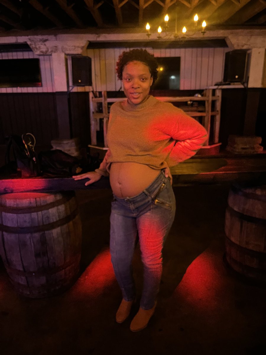 ShaCookimonster's tweet photo. My lovely baby bump, check it out ✨ https://t.co/6pNx3CLWFj