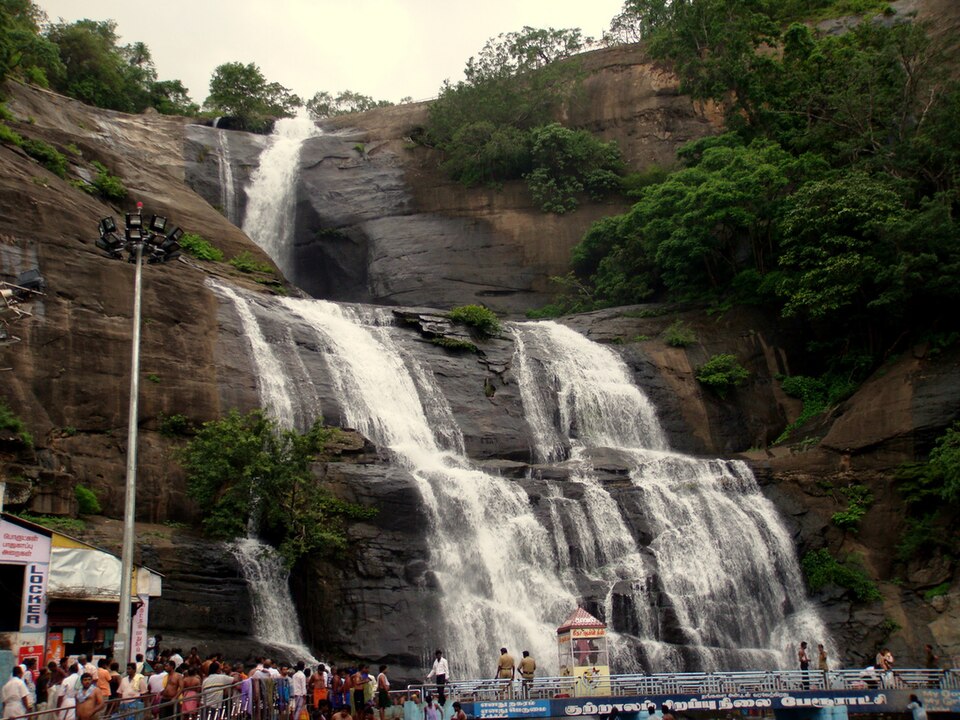 🌿💧 Explore Courtallam Waterfalls – the 'Spa of South India' in Tamil Nadu. Rejuvenate in its medicinal waters &amp; visit Kutralanathar Temple. Best time: June–Oct.
🔗 touristinindia.com/courtallam-wat…
#Courtallam #TravelIndia