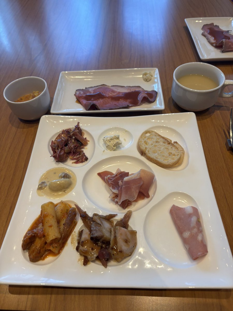 アツコ🐱 tweet media