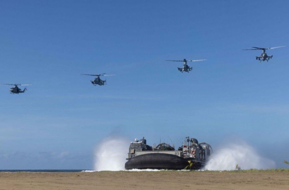 Defence_Index's tweet photo. 🇺🇸🇻🇪 | The Pentagon has now deployed 10,000 U.S. troops in the Caribbean, most of them in bases in Puerto Rico, according to a senior U.S. military official. — NYT https://t.co/p0wH8YUJWK