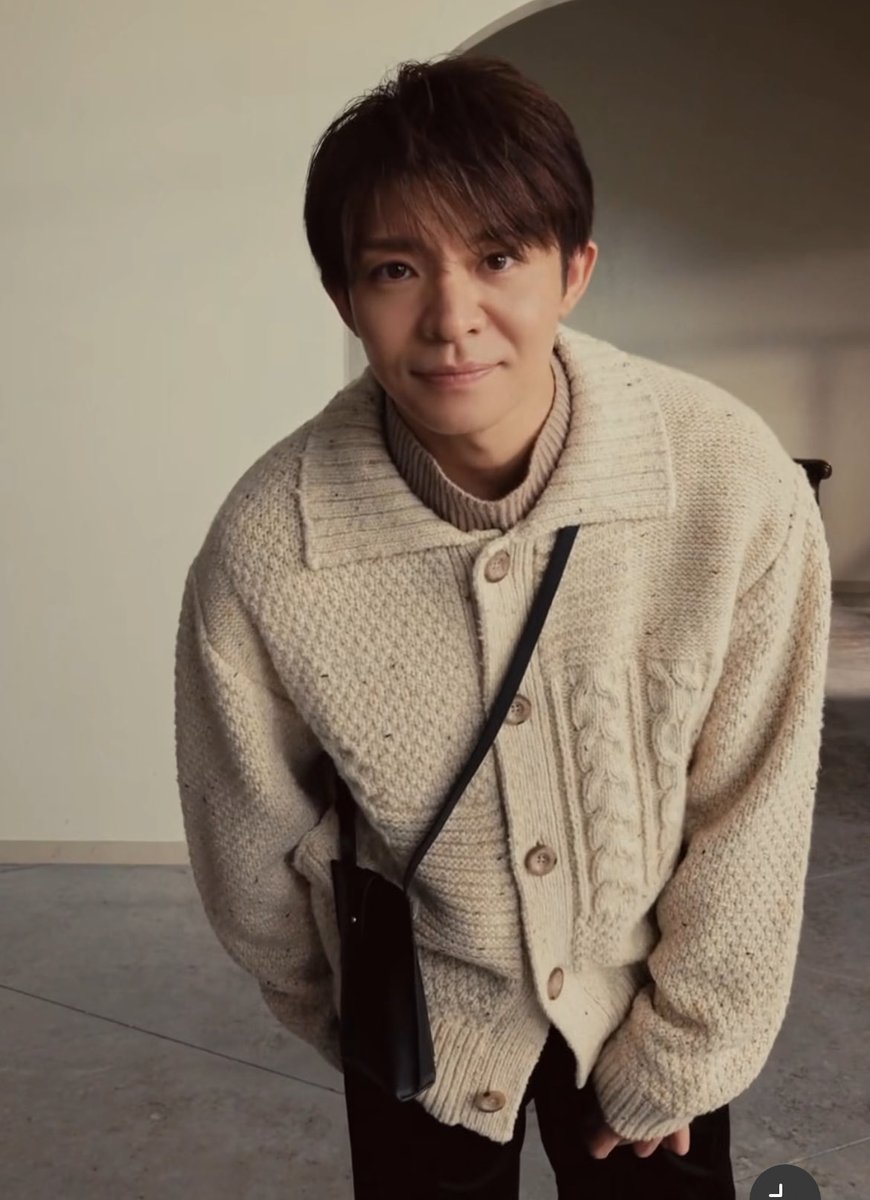 携帯開いた瞬間とんでもなくｷｬﾜｲｲ岸くんきてたぁ〜💜
ホワンとした表情とバナリパのお洋服がぴったりすぎて癒されるぅ💜

#BANANAREPUBLIC #BananaRepublicxYutaKishi  #バナナリパブリック #バナリパ #岸優太 #YutaKishi #Number_i

instagram.com/reel/DPko7m1j4…