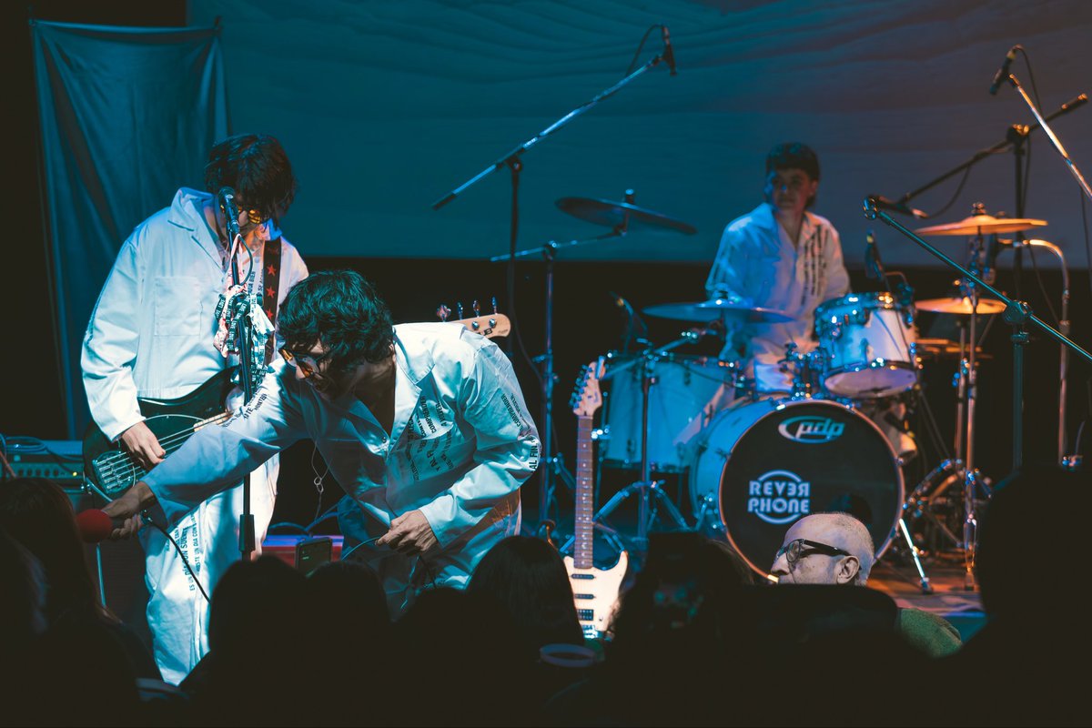 Fuimos muy felices el 5 de Octubre en Estudio Diana, disfrutamos con el corazón a tope esa hora con 15 minutos de música, con nuevo Álbum y 10 años de trayectoria, solo queda agradecerles por ser parte❤️‍🩹

A todo el staff de <a href="/teatrodiana/">Teatro Diana</a> y <a href="/ArtesEsceUDG/">Artes Escénicas UDG</a> infinitas gracias🫶