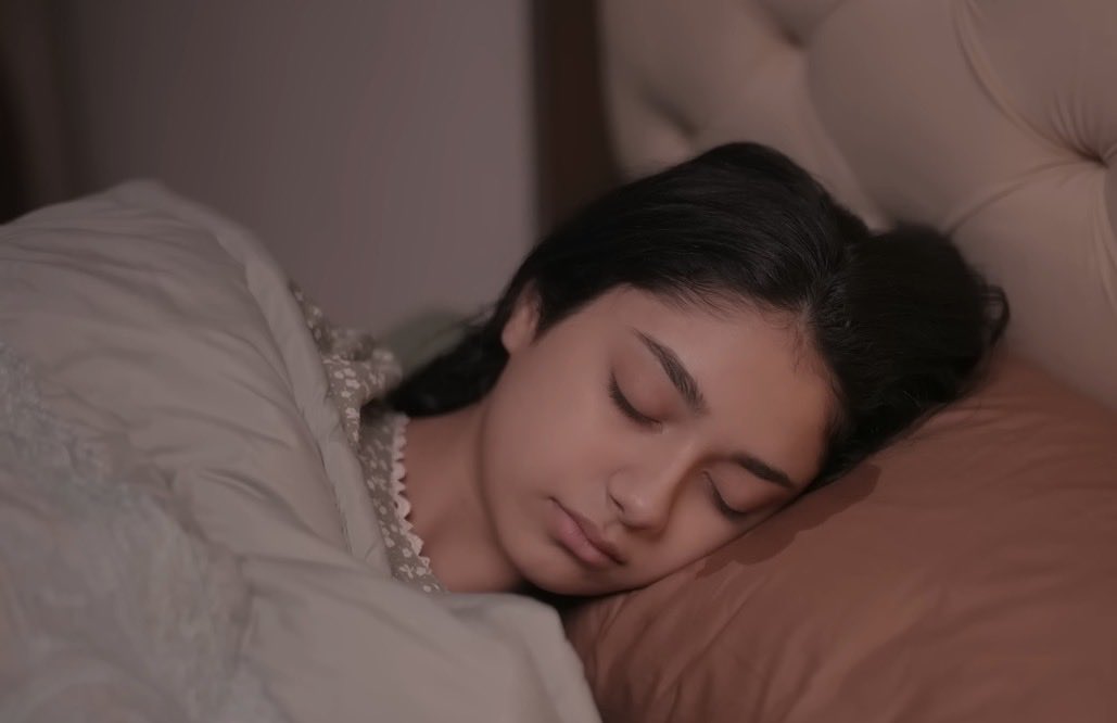 mahwashajaz_'s tweet image. When a Pakistani drama gets it right IT GETS IT RIGHT. 

Sidra’s pillow is filled with tears. 

The attention to detail. The care &amp;amp; sensitivity and nuance.

Bravo @Humtvnetwork 

#JamaTaqseem