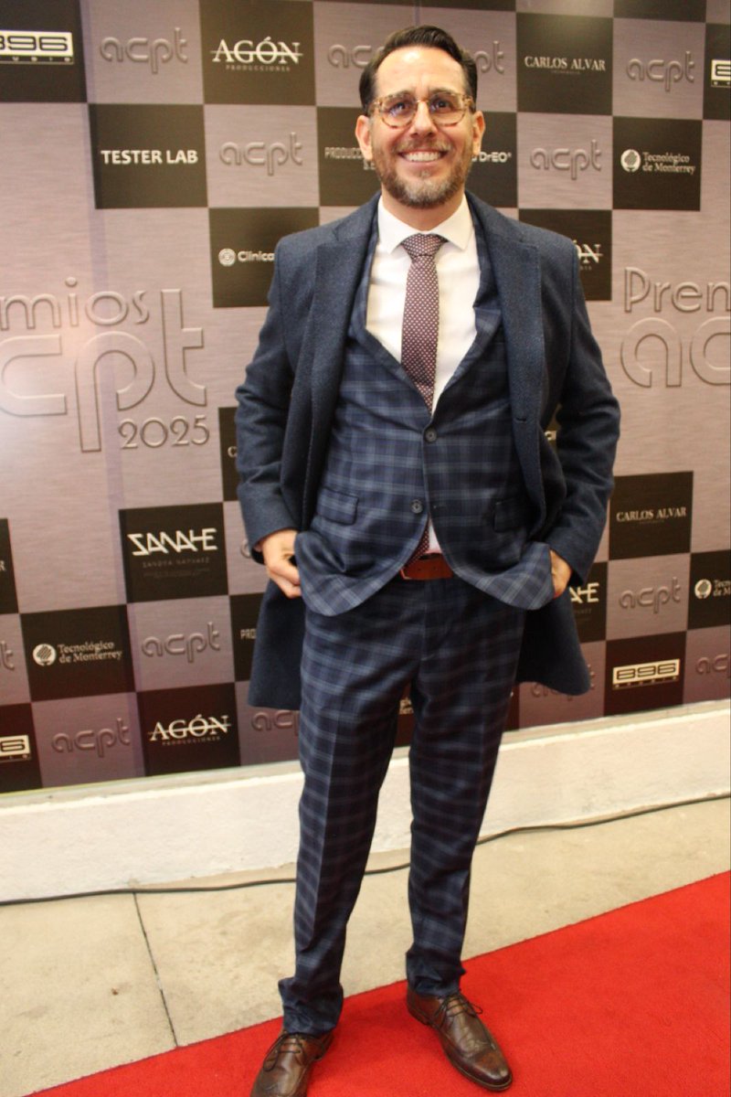 📷🎭 Alfombra roja de la edición 30 de <a href="/LOSACPTMX/">PREMIOS ACPT</a> ¡Enhorabuena y que seab muchos años más!

#acpt #teatro #cinexplicacion