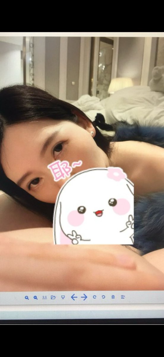 喜欢吃硬硬的东西👅
#chloe霏霏 #July芝岚 #宸大小姐 #一杯白露 #乔安 #Epiphany #老板娘 #薇薇安 #奥特慢 #雅雅的气质 #小逗逗 #哈比猪 #Amybaby #暴躁小姐姐Mint #温柔小姐姐Tina #Violettevivian #Kyooni #有你喵 #杨小四四 #cathy_4444 #兔兔很Sss #黑丝 #美腿 #wallis #丝袜博主 #丝图