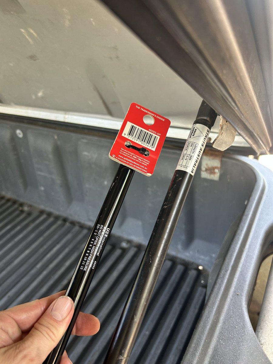 Next upgrade : 
Stronger gas struts to help lift the rooftop tent when I fit it