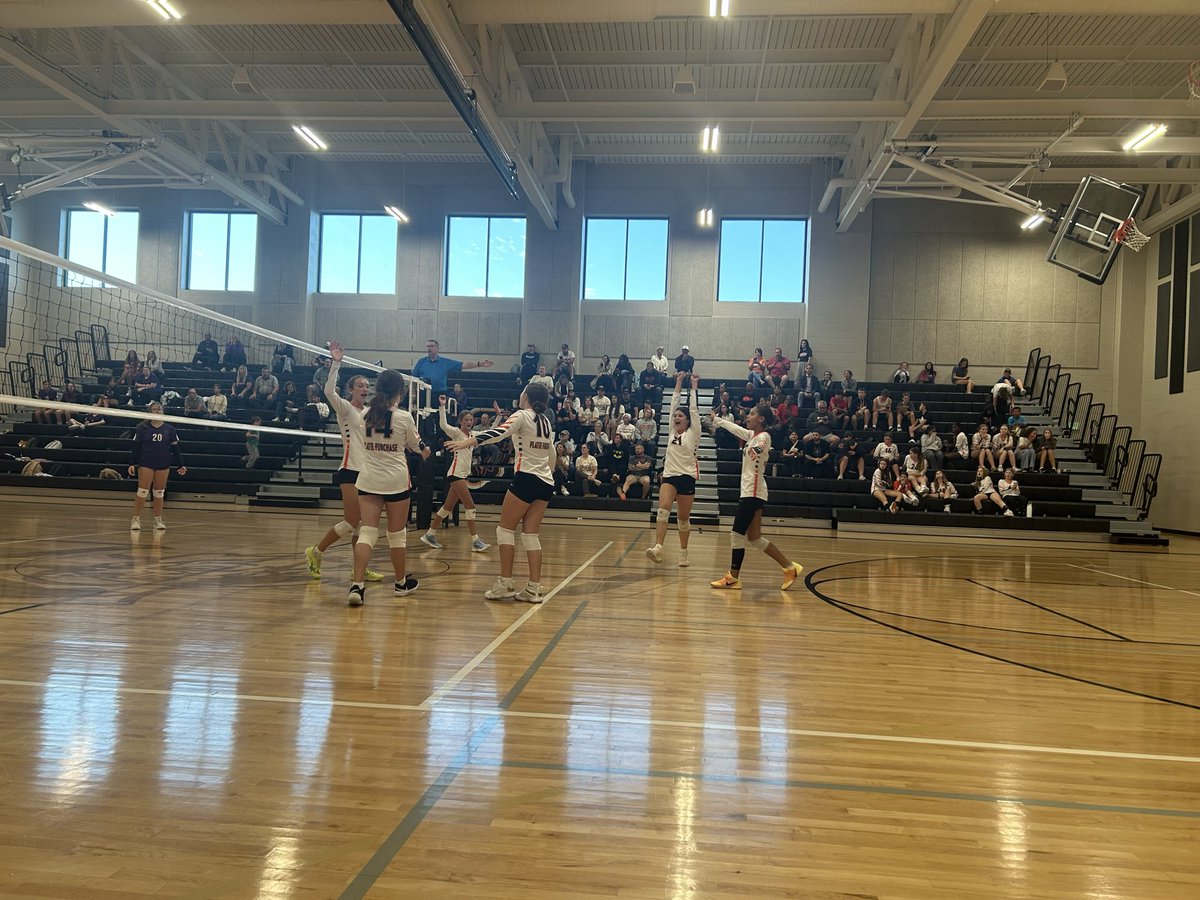 PPMSvball's tweet photo. A team on a 4 game winning streak as they defeated Walden MS in 2 sets tonight. Let’s keep it up ladies! @PCHSAthletics1 @PlattePurchase https://t.co/6pKlamZXtR