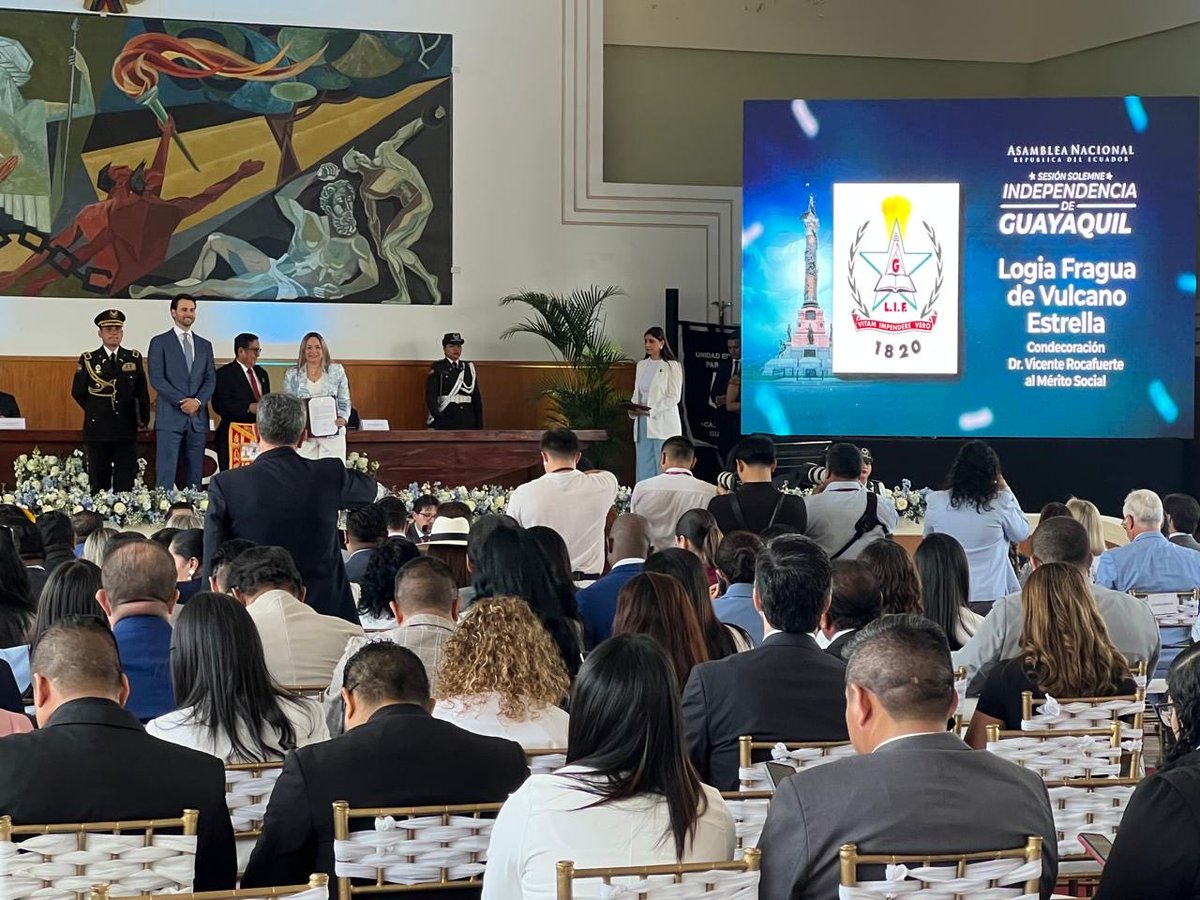 #Hoy | Participé en la #SesiónSolemne por los 2⃣0⃣5⃣ años de Independencia de #Guayaquil.
Un homenaje al valor de su gente y a la libertad que inspira al Ecuador entero.
¡Viva la Perla del Pacífico! 💪🇪🇨

#LaVerdaderaIndependencia #ElNuevoEcuador