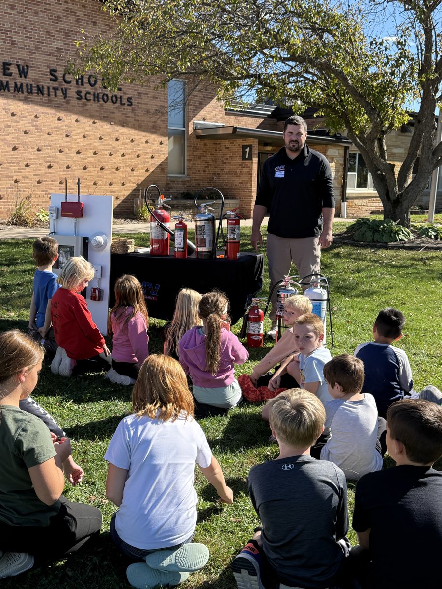 Big day at Fairview today!! 1st up……Fire Prevention Day! Thank you to the Green Valley-Morgan Fire Department for a great afternoon of learning! We <3 of time with you and feel more prepared!