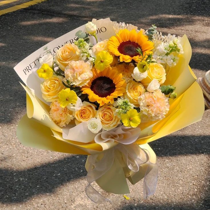 SUNFLOWER 🌻 tweet media