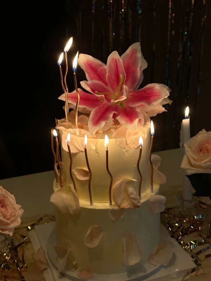 Lily cake