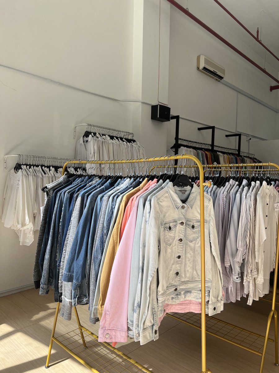kechiknisa's tweet photo. Selalunya akhir tahun bnyk company buat event. Tema yg kerap orang cari mesti tema retro. Nak cari dkt mana tema mcm ni? 

📍Kirai Thrift, Cyberjaya
@Twt_Cyberjaya https://t.co/QJvBVfj9Vg
