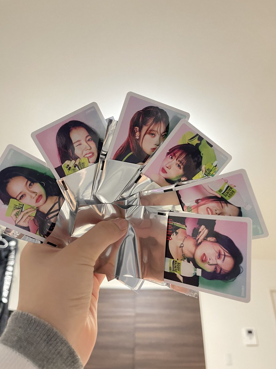 S2Rena1's tweet photo. なおこおおおおおお😭
7枚買えばよかったな😭 https://t.co/YayaMlBDaF