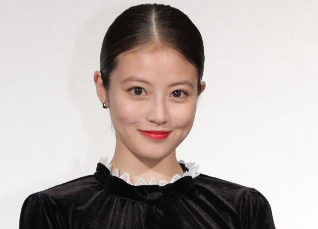 rie_serina's tweet photo. 顔に立体感ある人は、表情や角度やライティングによっては、あるのが自然と思う。
若々しい印象するし◎ https://t.co/WJ5iFCiMvu
